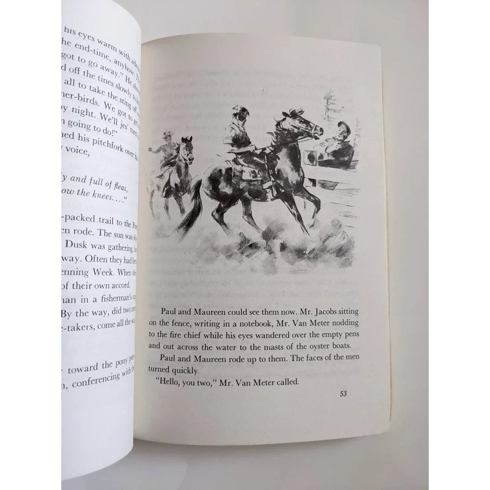 Sea Star: Orphan of Chincoteague (1979) by Marguerite Henry‎ Vintage Softcover